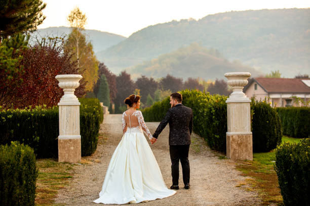 結婚するカップル